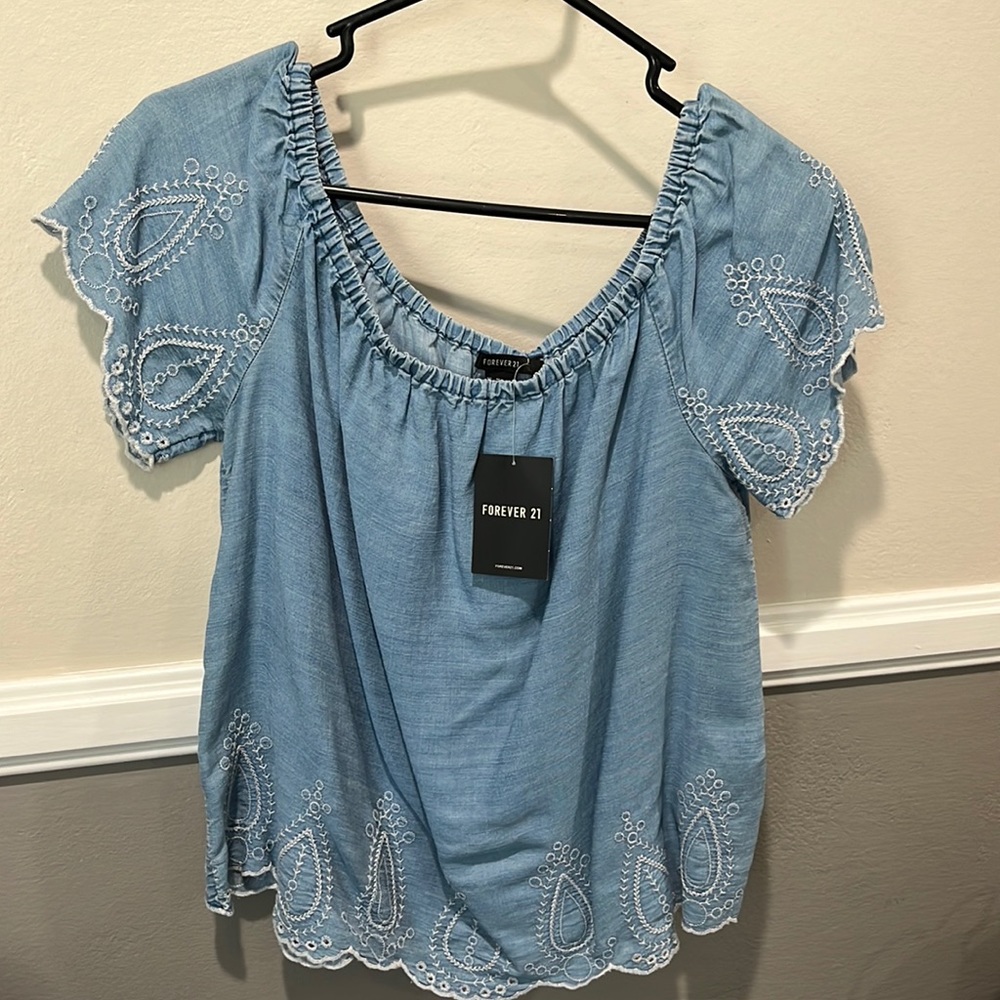 New never worn blouse